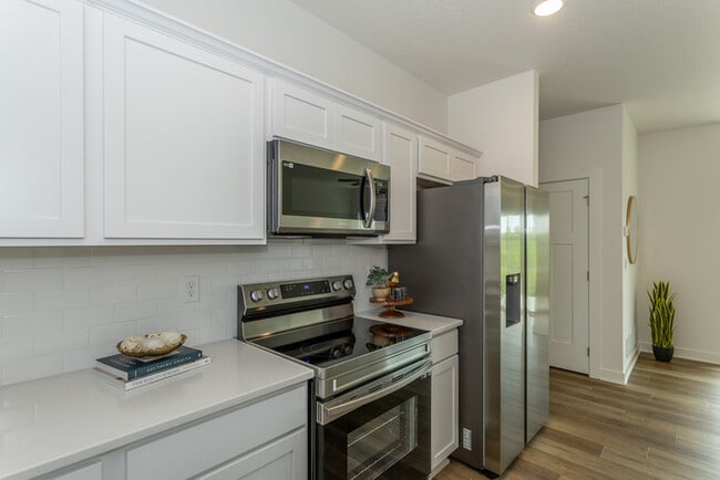 Photo - 3105 Bracken Pl