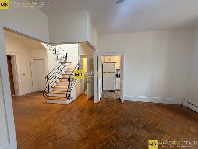 Photo - 1805 Beacon St Unit 2##