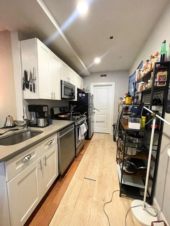 Photo - 723 Parker St Unit 1