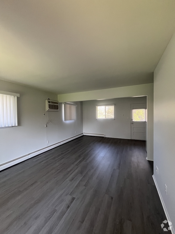 Building Photo - 4079 Hazel Ave Rental