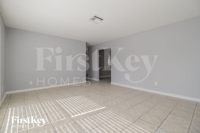 Photo - 622 Ellsworth St