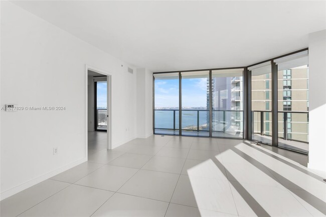 Building Photo - 501 NE 31st St Unit 3806