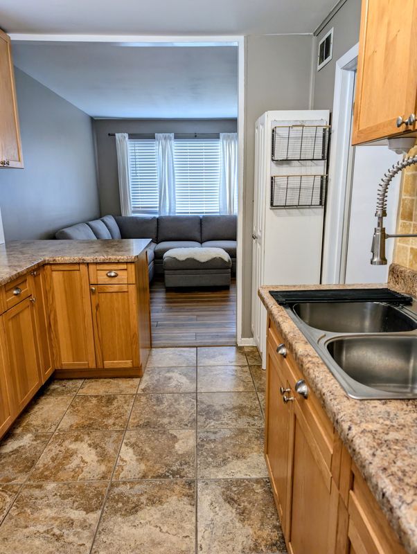 Photo - 2236 Warrick St