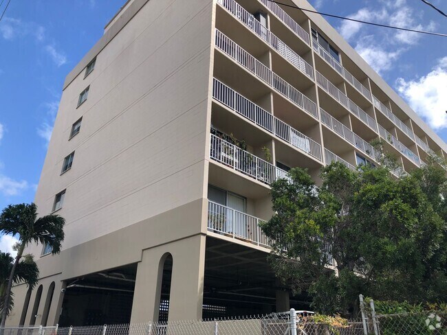 Building Photo - Citron Villa, 1 bdrm, 1 bath, 1 covered pk... Unit 203 Rental