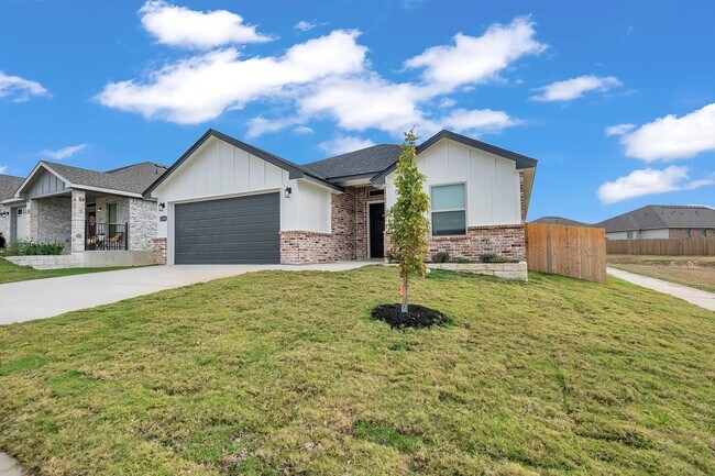 Photo - Beautiful New Build in Highly Desired Area