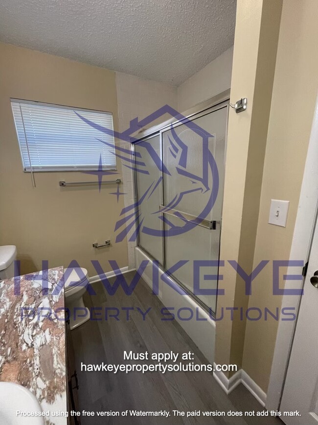 Photo - 412 1/2 Senate St