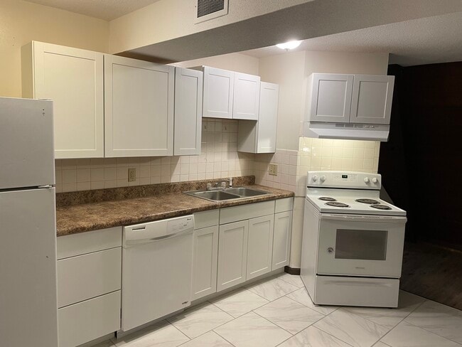 Photo - 3102 Alpine Dr