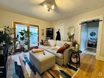 Building Photo - 43 Lincoln St Unit 1 Rental