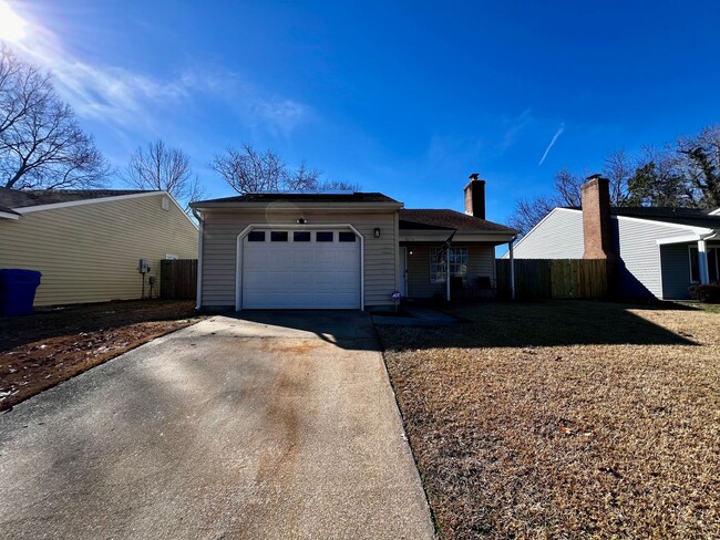 Beautifully ranch-style home in Central Vi... - Beautifully ranch-style home in Central Vi...