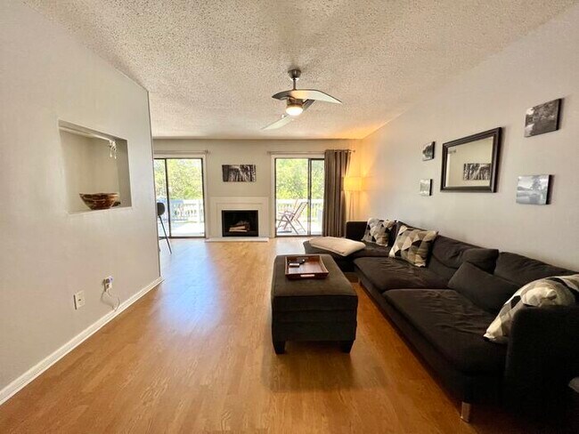 Photo - 184 Mariners Row