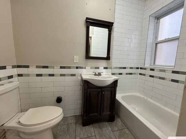 233 Fowler Ave 1 - 223 Fowler Ave Unit 1