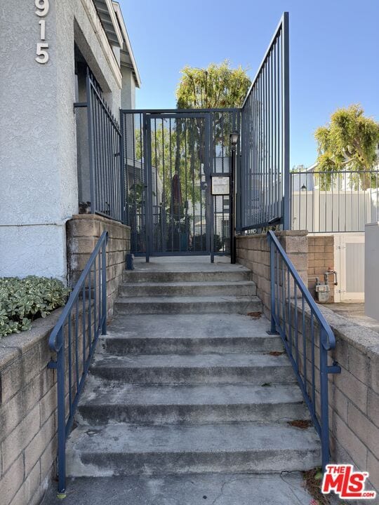 Photo - 9915 Variel Ave Unit 18