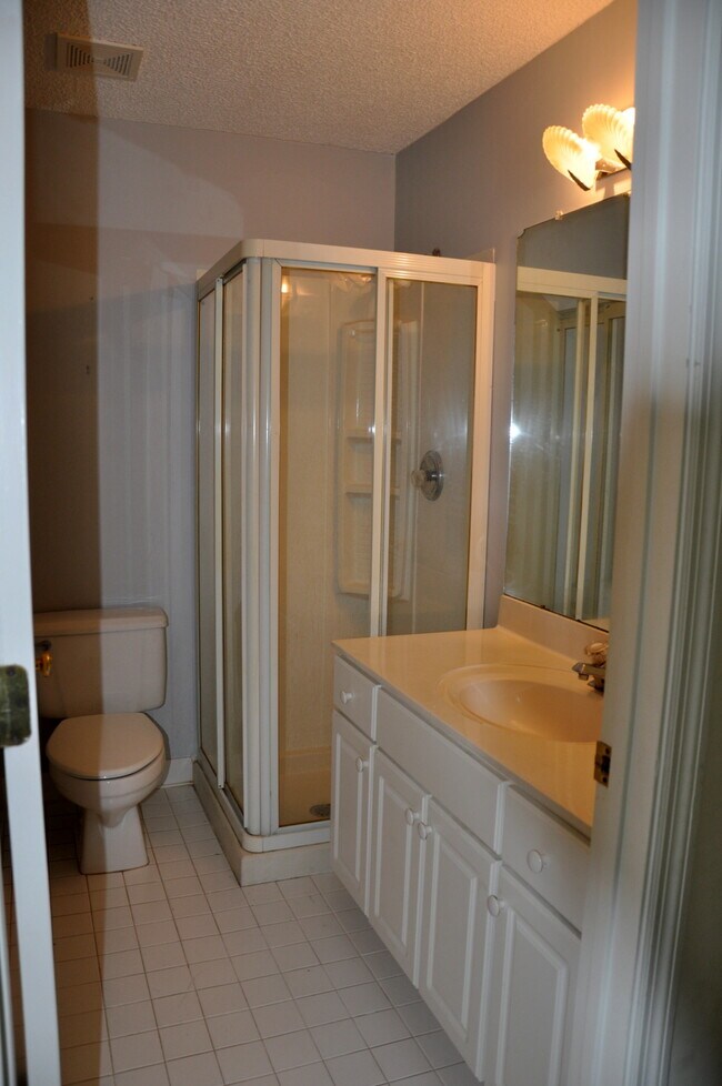 one of 3 full bathrooms - 6 Van Horne Ave Unit A
