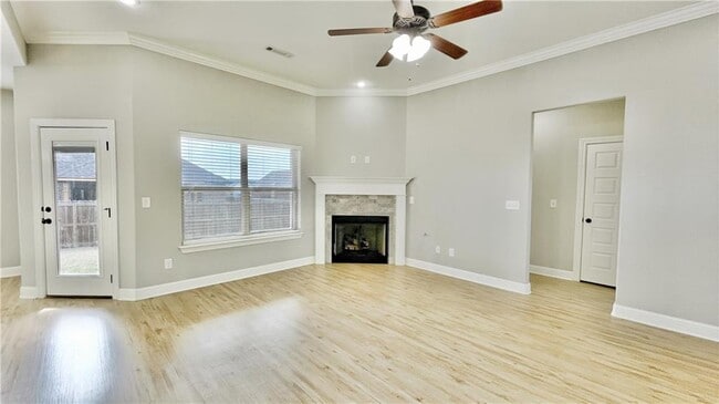 Photo - 610 Captain Hopkins St