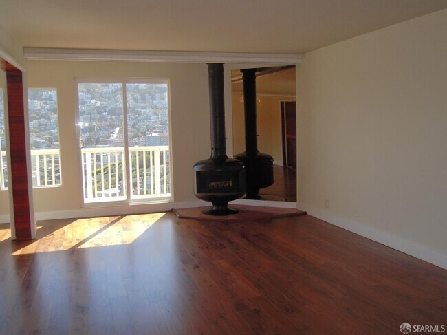 Photo - 168 Museum Way