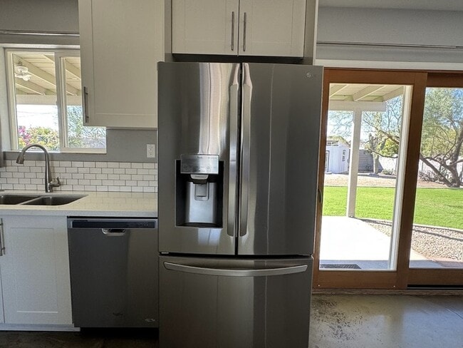 Photo - Mid Century and Mountain Views