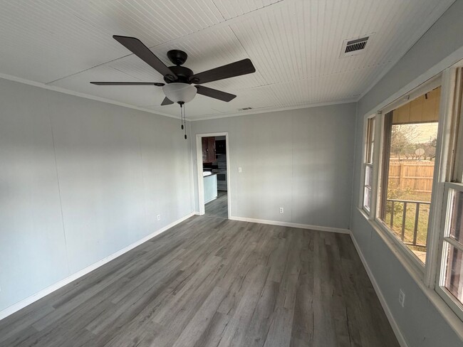 Photo - 3 Bed/1 Bath Home