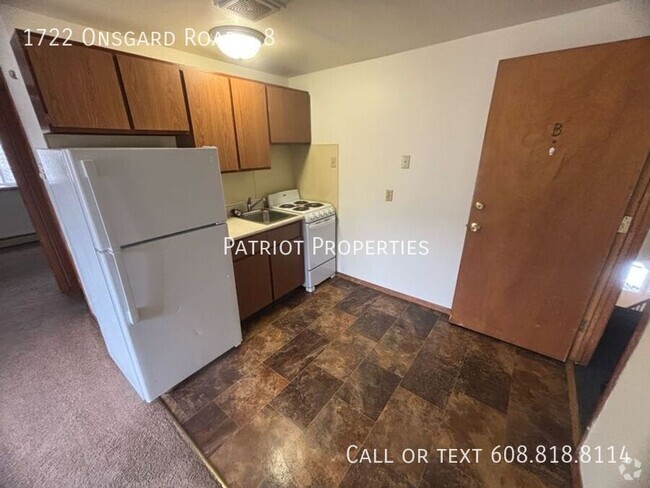 Building Photo - 1 bedroom/ 1 bath apartment in Madison, WI Unit 8