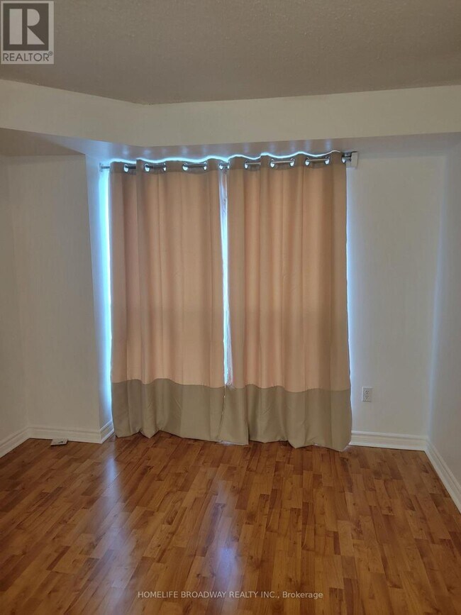 Photo - 23 Lorraine Dr Unit 1615