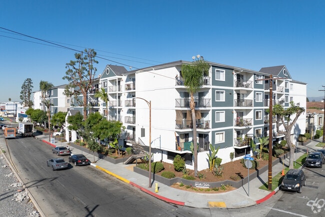 Primary Photo - Bella Vista Senior Apartments