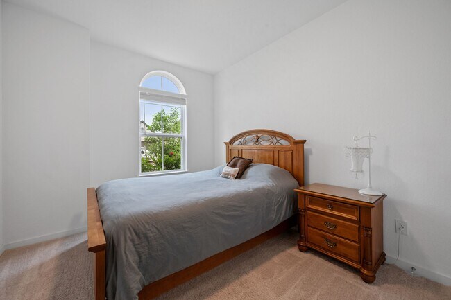 15727 Autumn Sun Court