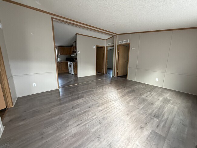 Photo - 795 Orchid Trail