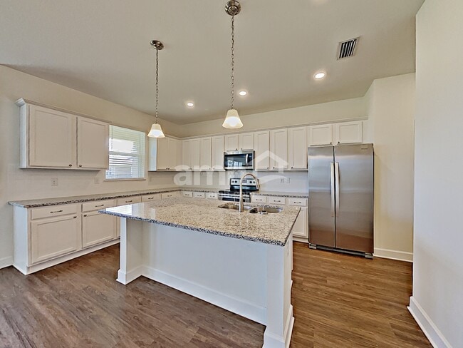 Photo - 510 Pine Terrace Dr