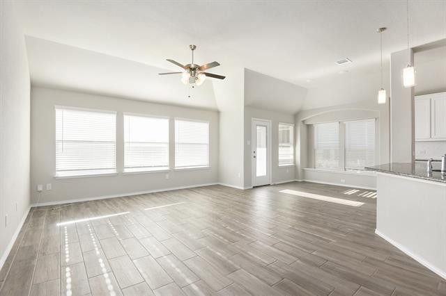 Photo - 749 Long Iron Dr