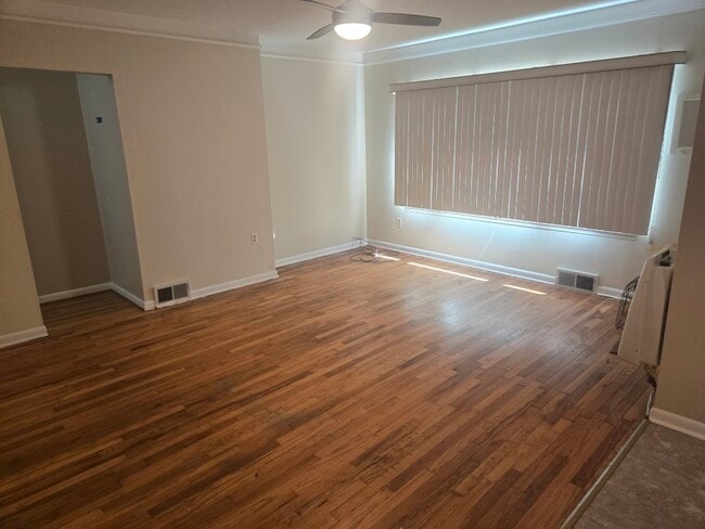 Photo - 1460 Gravel Ridge Dr