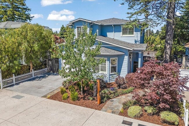 Building Photo - 513 Hill St