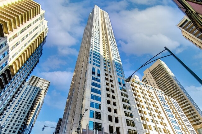 Photo - 33 W Ontario St Condo Unit 29H