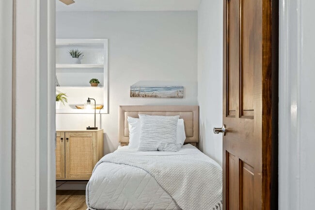 Photo - 105 NE 3rd St Unit ID1044482P