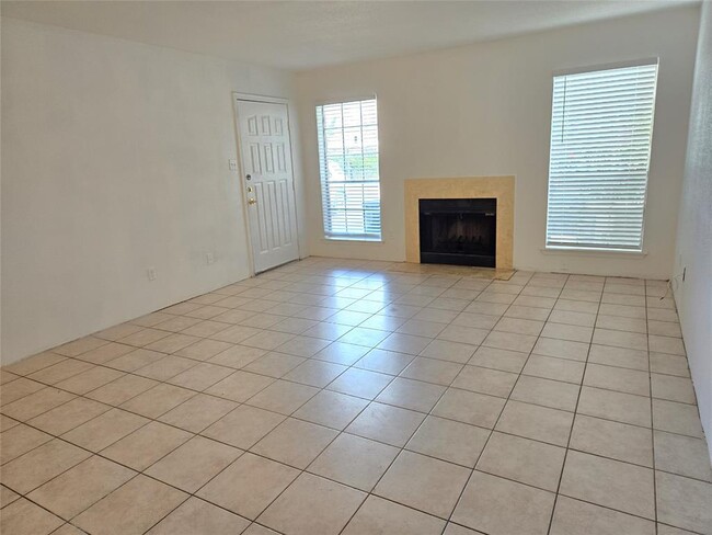 Building Photo - 7400 Bellerive Dr Unit 907 Rental