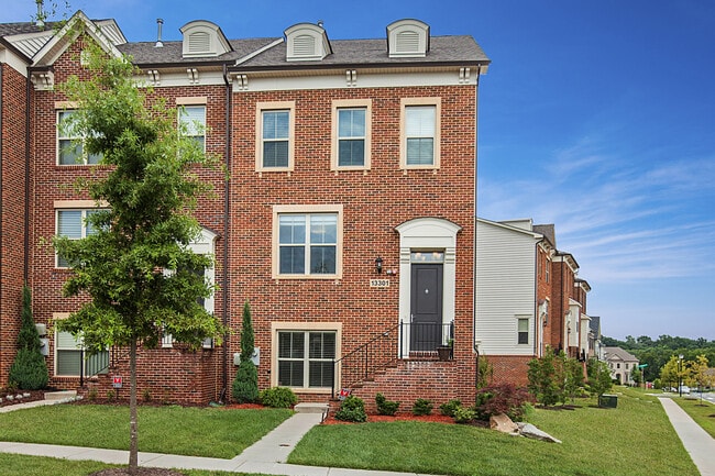 3 Bed 4.5 Bath - Silver Spring Townhouse i... - 3 Bed 4.5 Bath - Silver Spring Townhouse i...