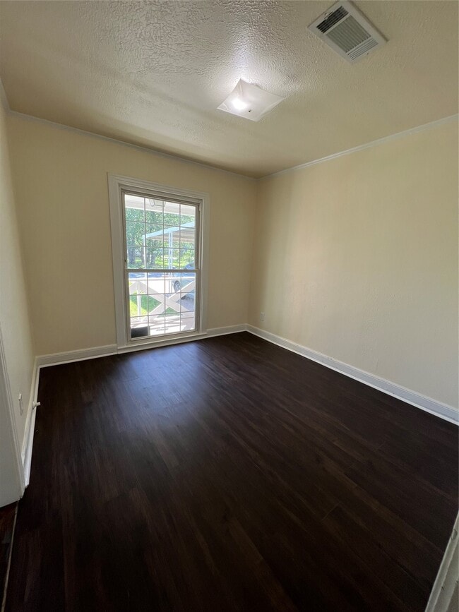 Photo - 2218 2nd St