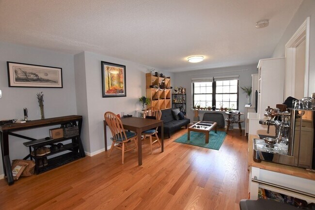 Photo - 88 Charles St Unit 1