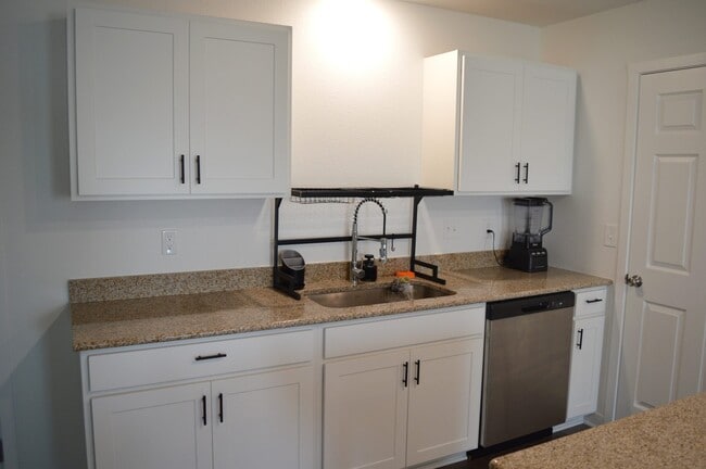 Photo - 311 Alberts Dr
