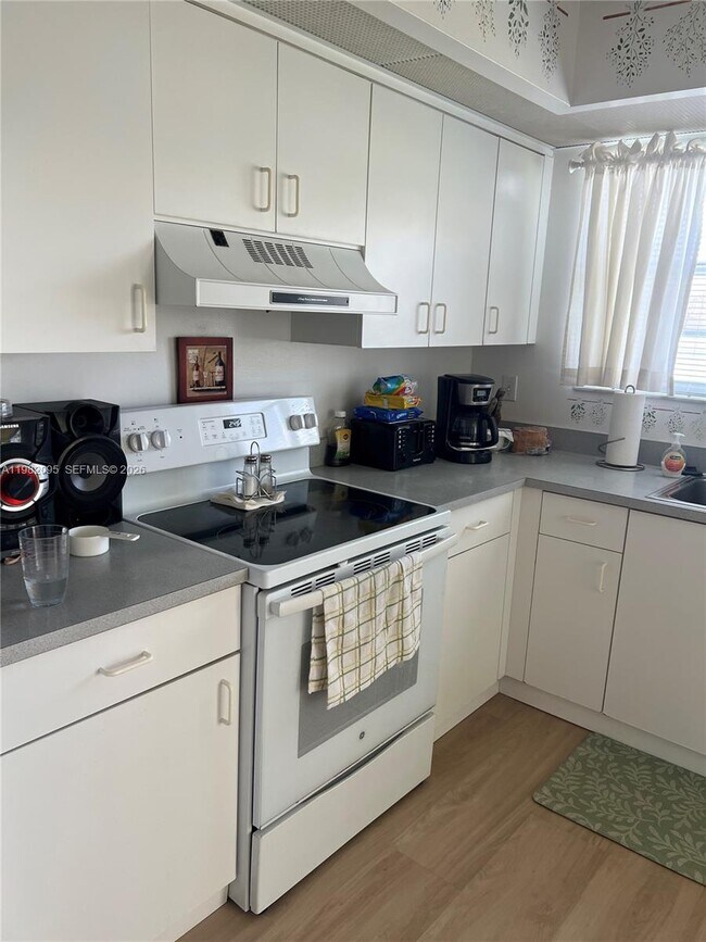 Photo - 2525 SE 19th Pl Unit 105-B