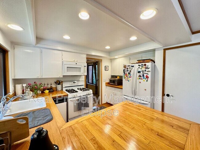 Photo - 15130 SE 47th Pl