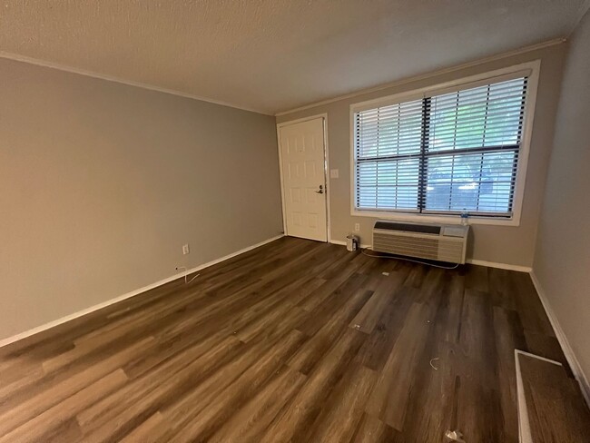 Photo - 1 Bed / 1 Bath in SW Gainesville Condo