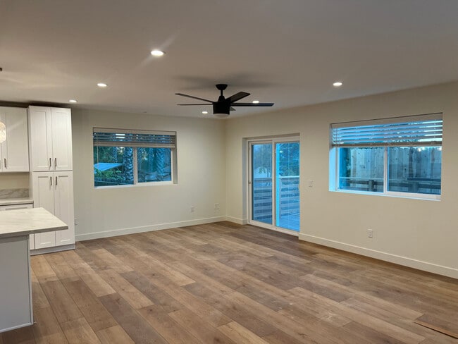 Photo - 8474 Golden Ridge Rd