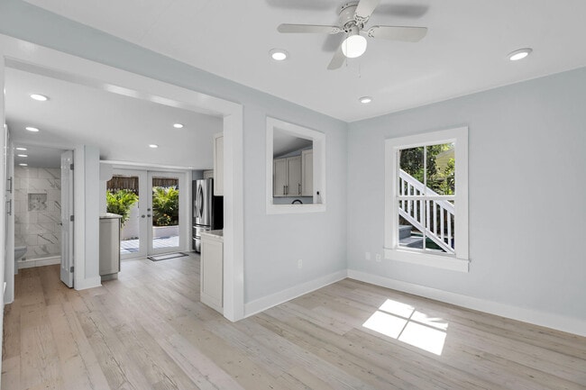 Photo - 1420 Petronia St