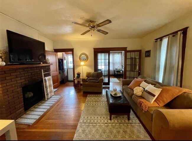 140 Crestmont Rd Unit 1