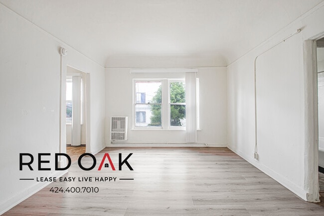 Building Photo - 135 N New Hampshire Ave Unit 401