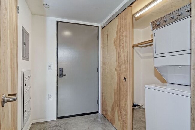 Photo - 2870 Fourth Ave Unit Apt 211