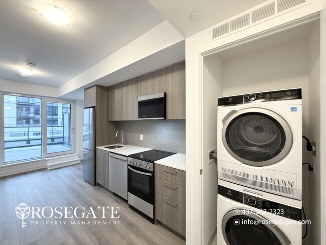 Photo - Modern 1-Bedroom Condo with Locker & Internet Included – Scarborough Unité 911