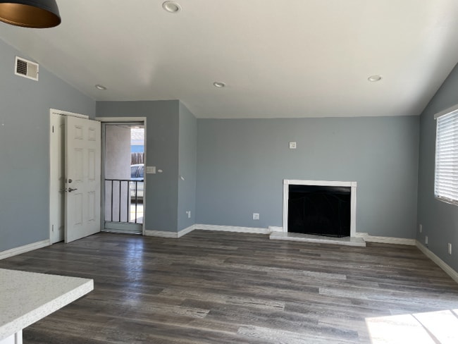 Photo - 510 W Woodcrest Ave