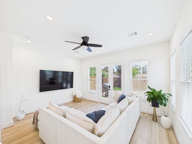 Photo - 4306 Idaho St