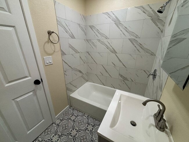 Photo - 5306 Cimarron St