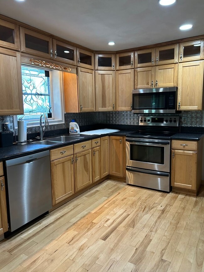Photo - 604 W Van Buren St